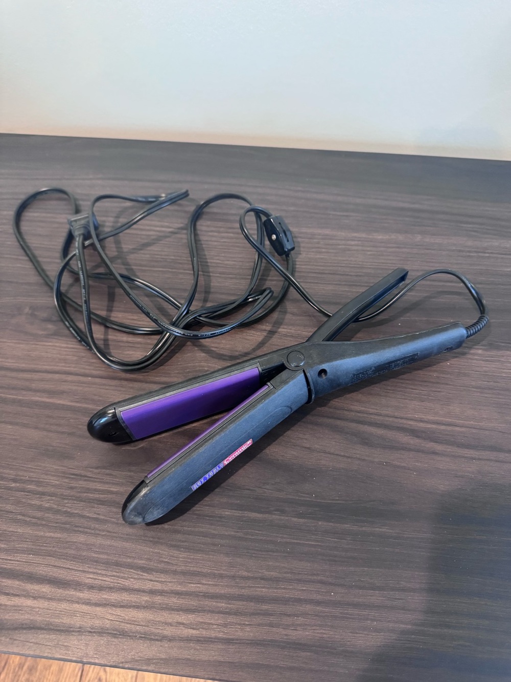 Hair straightener